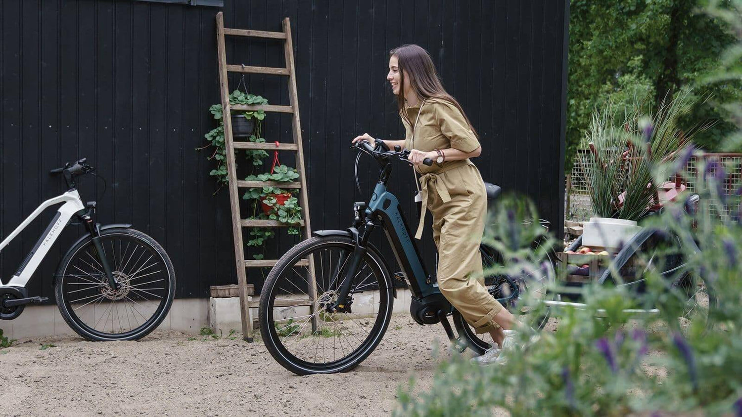 Elektrische fiets lage instap voor ouderen middenmotor